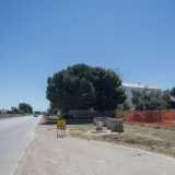...che costeggiano la provinciale 231 che collega Modugno a Bitonto